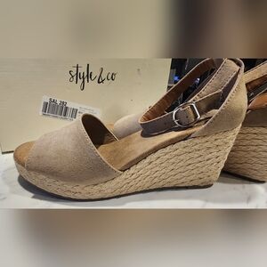 Style & Co. Women's Beige Wedge Sandals, Size 9.5